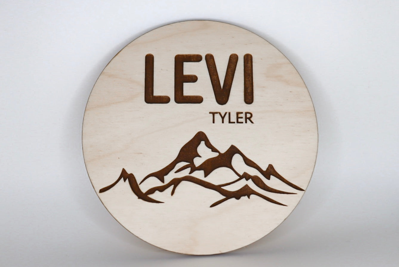 Mountains name announcement round photo prop