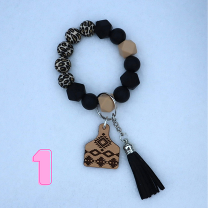 Silicone bead wristlet keychains with cow tags