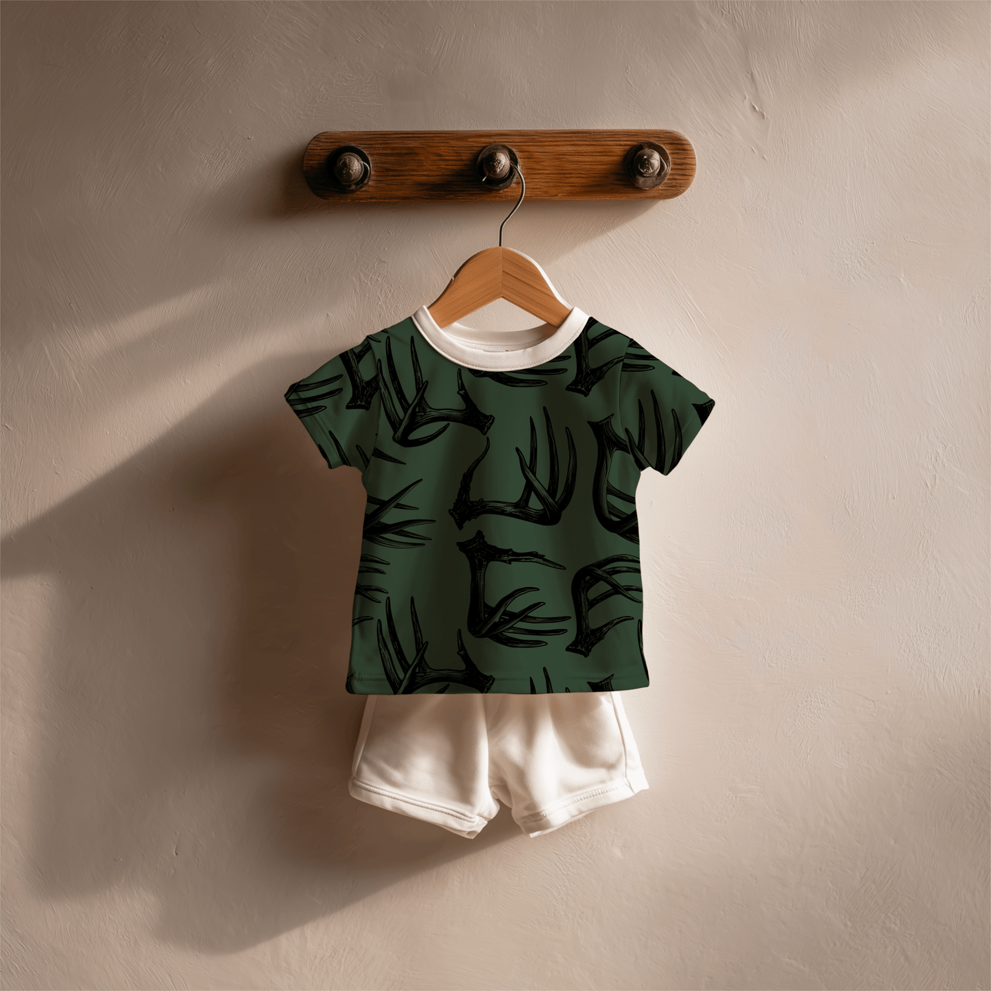 Green Antlers seamless file - Western Petal Design