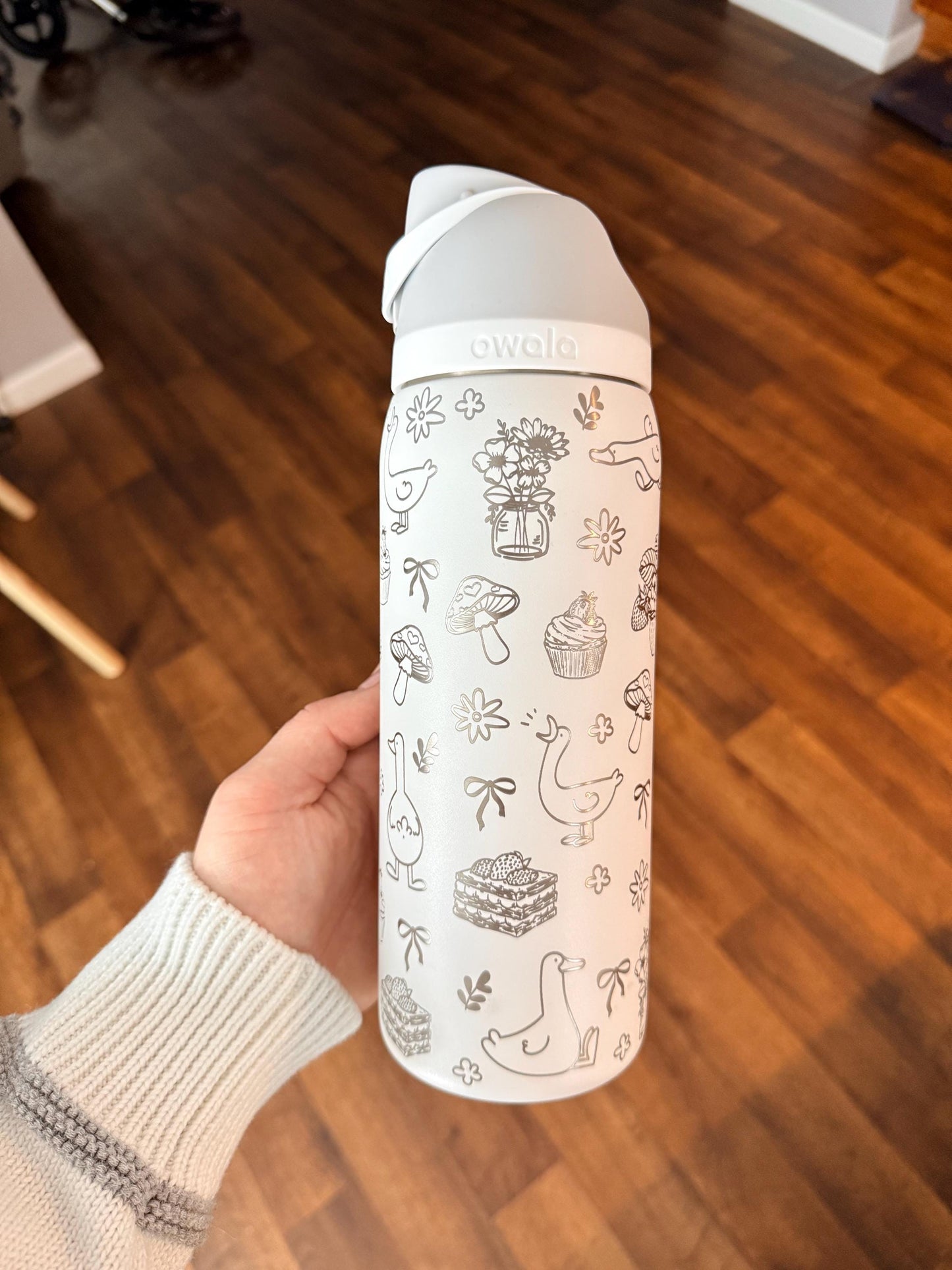Engraved Owala Tumbler, Whimsical Goose Floral Water Bottle, Cute Cottagecore Owala Cup, Mushroom Bow Design, 24 32 oz Gift
