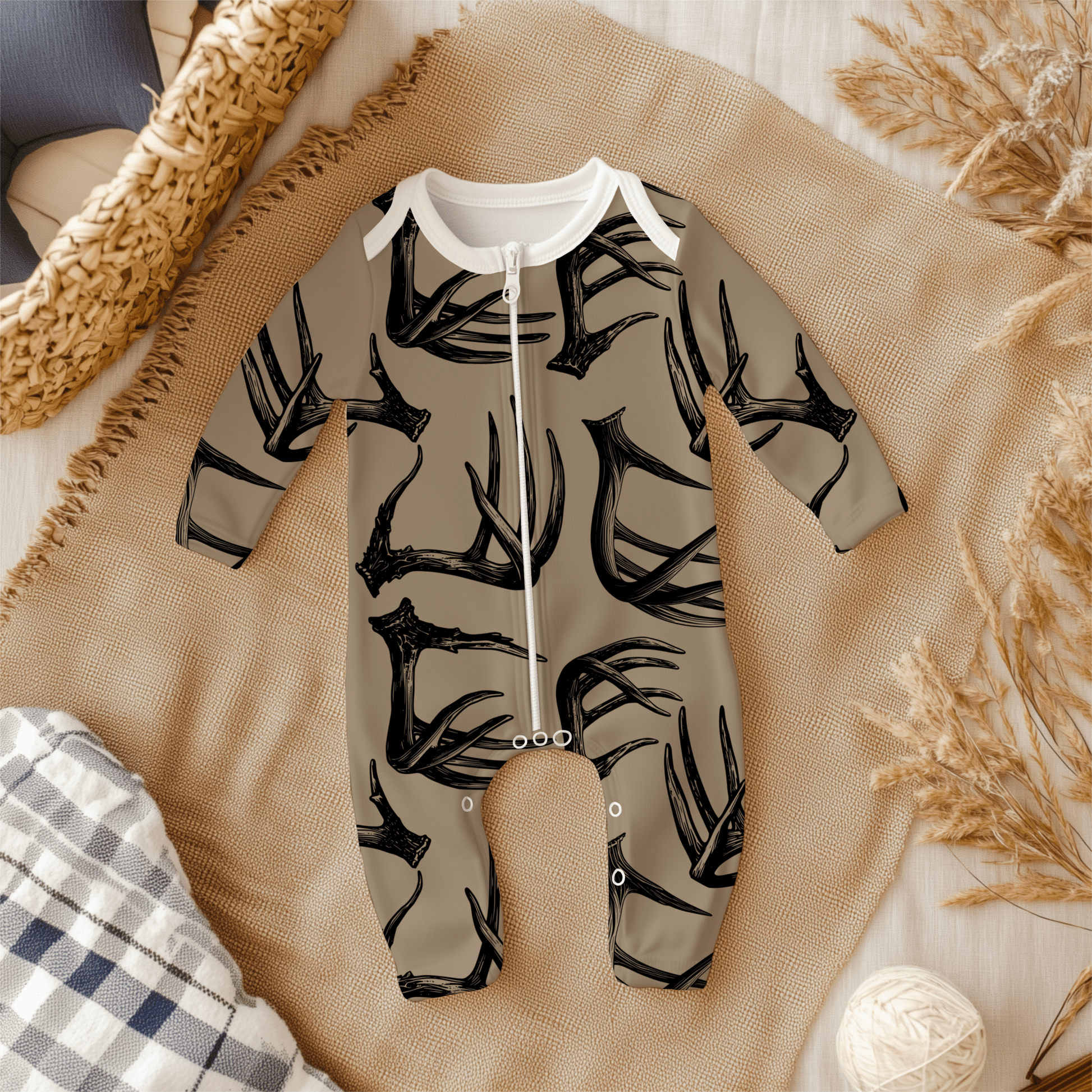 Tan Antlers seamless file - Western Petal Design
